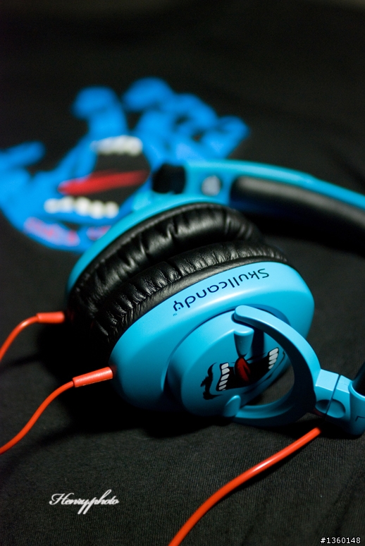 Skullcandy X SANTA CRUZ Screaming Hand 超酷耳機(開箱文)