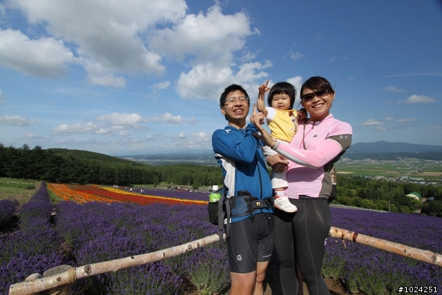嬰兒拖車的無限可能—北海道の夏日薰風