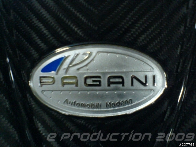 在車庫看見 pagani zonda F
