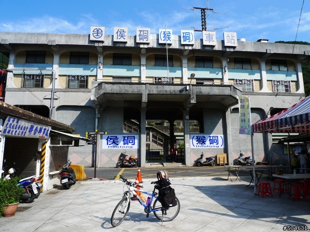 (車站收集) 35度C天空下的藍色區間車 *單車環島*