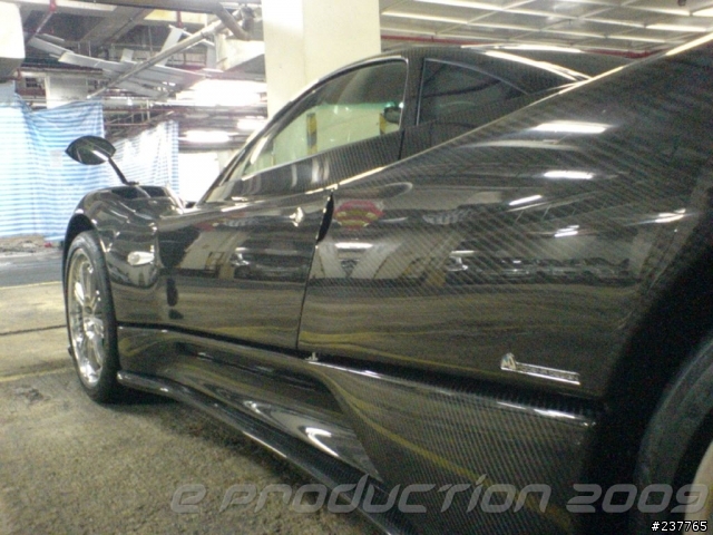 在車庫看見 pagani zonda F