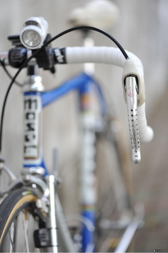 夏日炎炎,義系老鋼管-1985 Francesco Moser 曬太陽囉!