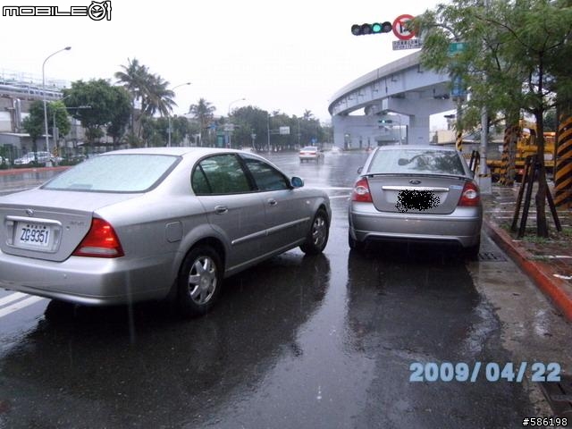 好慘阿~~~~車被撞還遇到不講理的人