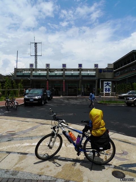 (車站收集) 35度C天空下的藍色區間車 *單車環島*