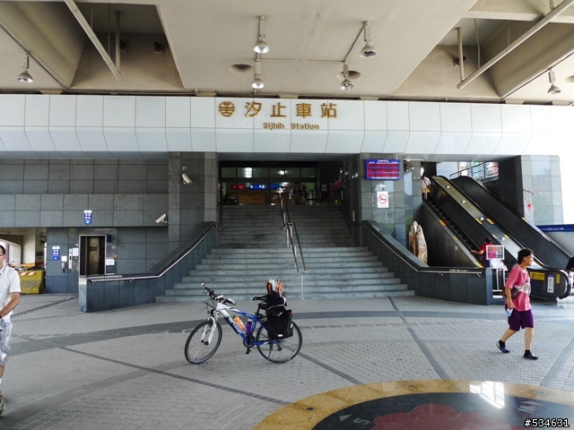 (車站收集) 35度C天空下的藍色區間車 *單車環島*