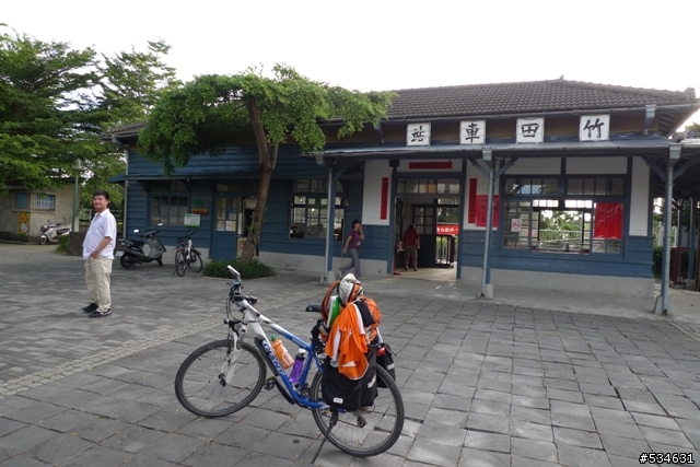 (車站收集) 35度C天空下的藍色區間車 *單車環島*