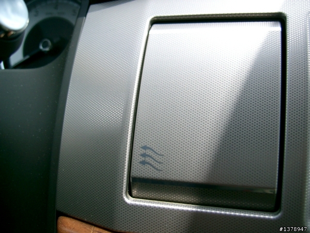 Jaguar XF 3.0,終於露臉
