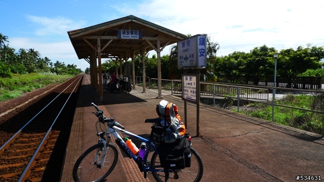 (車站收集) 35度C天空下的藍色區間車 *單車環島*