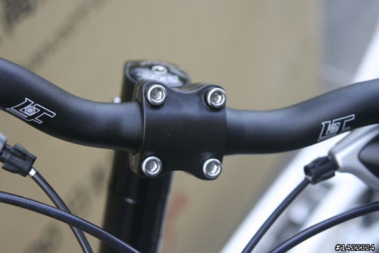 不專業之AIBIKE白海豚小徑開箱!