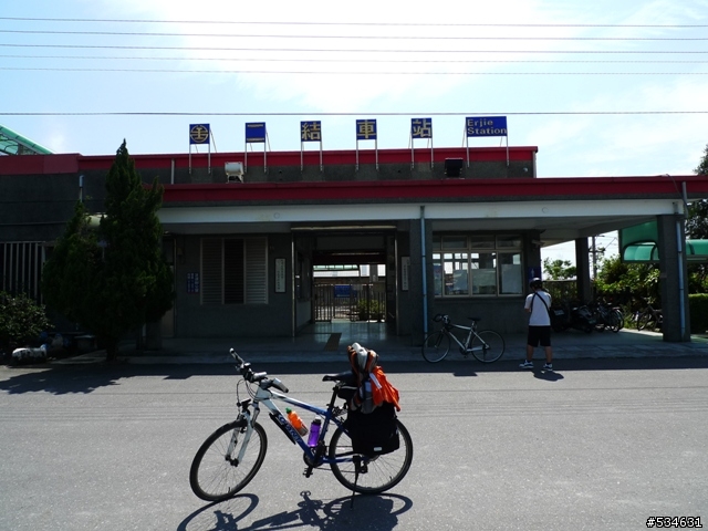 (車站收集) 35度C天空下的藍色區間車 *單車環島*