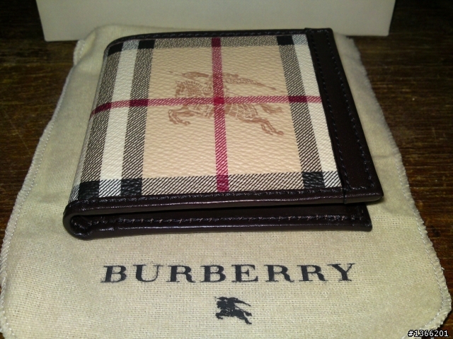 我的第一個BURBERRY皮夾