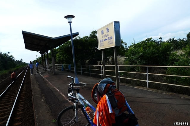 (車站收集) 35度C天空下的藍色區間車 *單車環島*