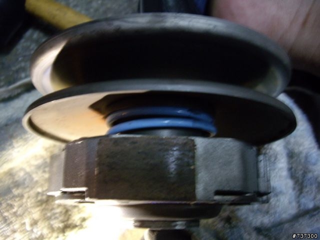 騎起來像50cc的GP125...