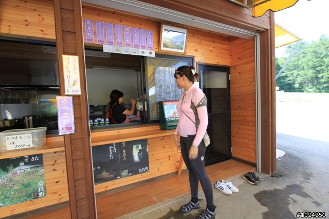嬰兒拖車的無限可能—北海道の夏日薰風