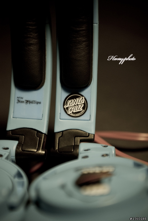 Skullcandy X SANTA CRUZ Screaming Hand 超酷耳機(開箱文)