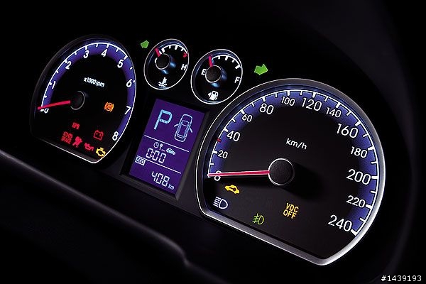 看過honda fit and hyundai i30cw後!非常感慨.....