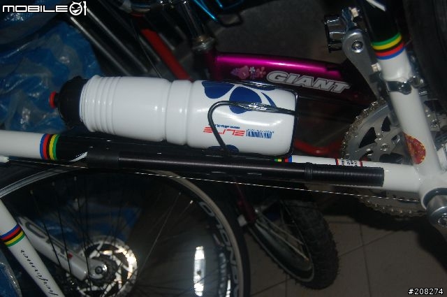 88節禮物:卜赫馬PERFORMER 鋼管車CITY VELOCE ROAD