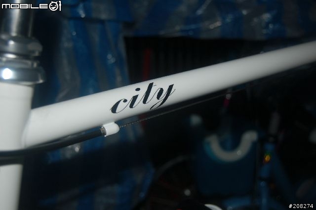 88節禮物:卜赫馬PERFORMER 鋼管車CITY VELOCE ROAD