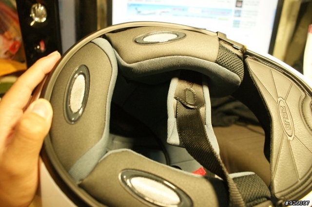 『開箱勸敗』變形金剛,白雲戴的就是這頂,ZEUS zs3000a