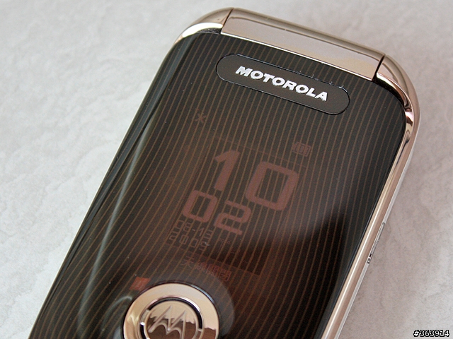 明帝國出美色 MOTO A1210玫瑰銅和蜜桃紅 很時尚