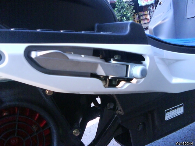 7.30牽新車Racing 150 fi 開箱 (裝置物箱LED燈 風扇外蓋+燈)