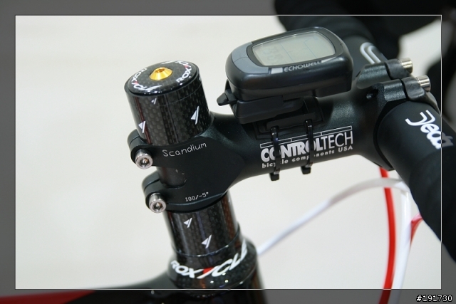 這箱~還是開在我們家就好,公路車 Roxycle。圖多