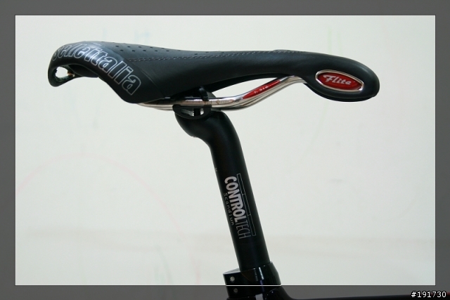 這箱~還是開在我們家就好,公路車 Roxycle。圖多