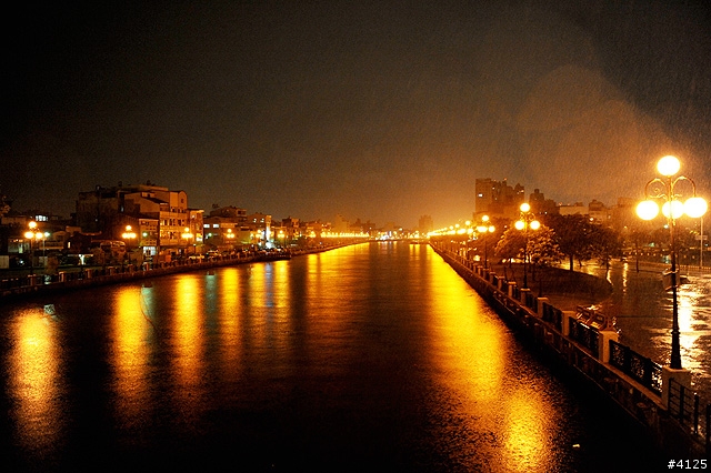 《一路南北騎 - 第十二集》 破史上陪騎車友記錄的冒雨夜騎台南府城