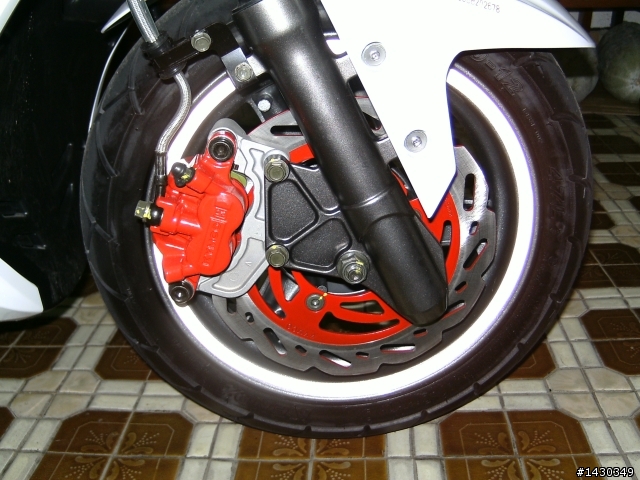 7.30牽新車Racing 150 fi 開箱 (裝置物箱LED燈 風扇外蓋+燈)