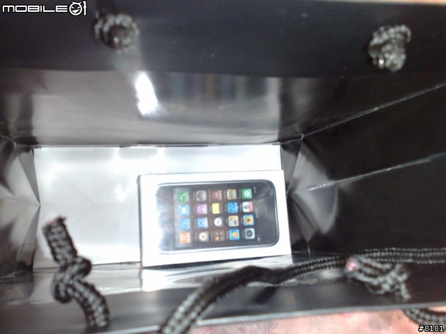 馬來西亞無約無鎖iPhone 3GS + SGP ultra thin + art 開箱記