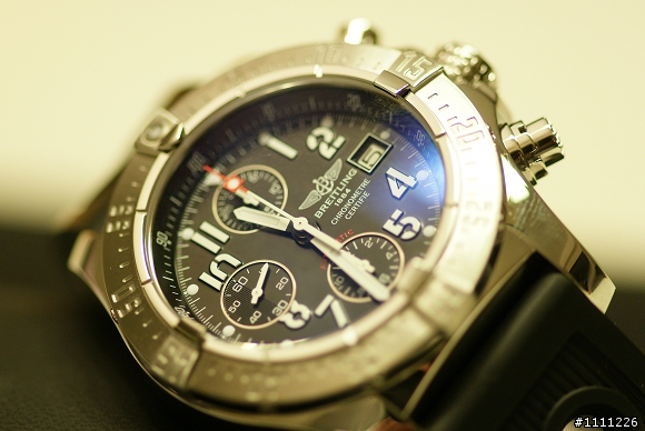 開箱--BREITLING Avenger Skyland 陸空復仇者計時腕錶