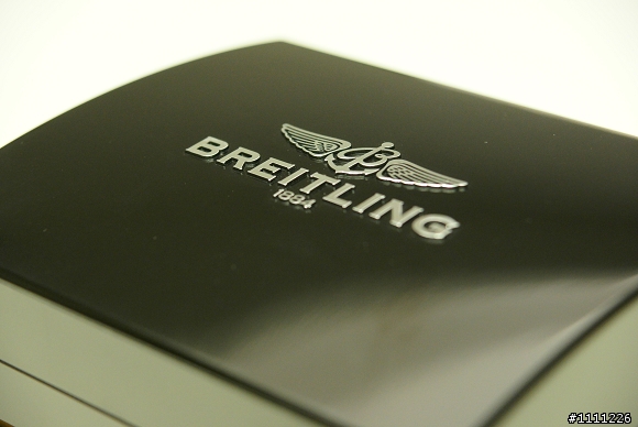 開箱--BREITLING Avenger Skyland 陸空復仇者計時腕錶