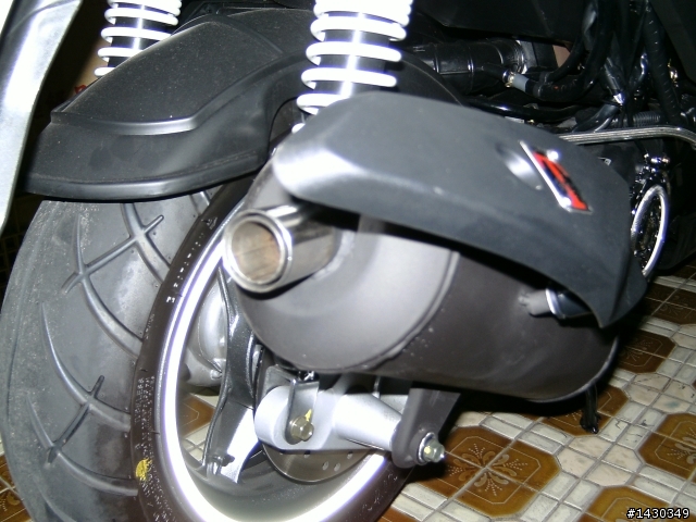 7.30牽新車Racing 150 fi 開箱 (裝置物箱LED燈 風扇外蓋+燈)