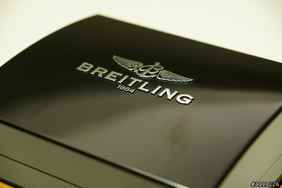 開箱--BREITLING Avenger Skyland 陸空復仇者計時腕錶