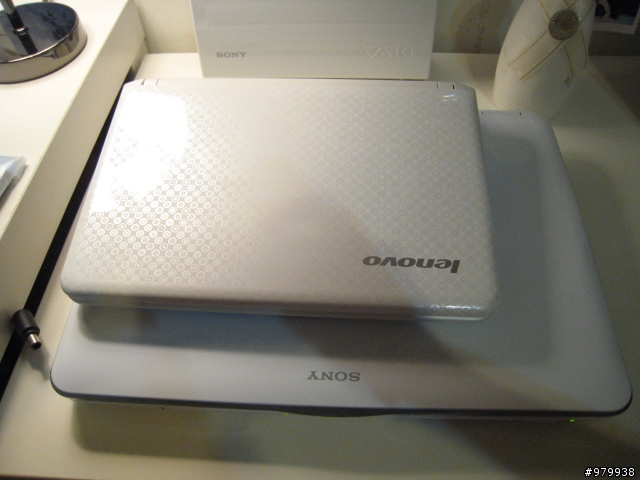 我也有小筆電耶!!(LENOVO S10-2 小齡子借測)