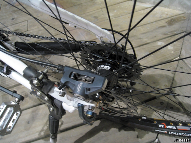 簡單的手編輪組以及前叉升級分享(Chris King Custom Build Wheelset +Magura Fork)