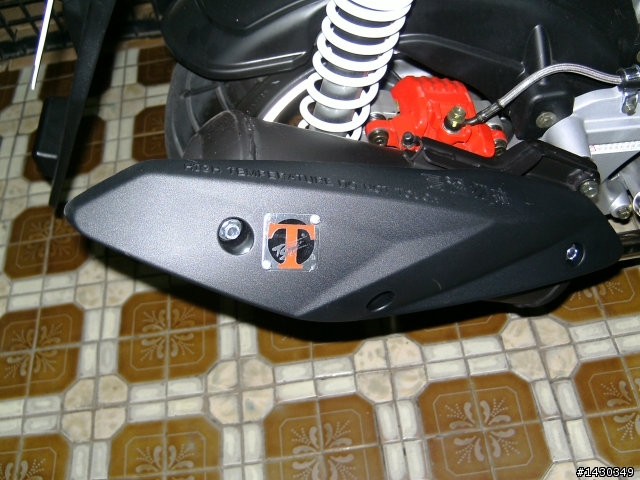 7.30牽新車Racing 150 fi 開箱 (裝置物箱LED燈 風扇外蓋+燈)