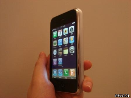 iPhone 彩裝登場 :: OZAKI iCoat 亮彩保護殼