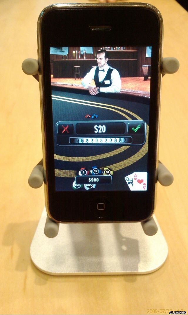 『開箱文』六爪怪iPhone手機架 Luxa2 H1-Touch