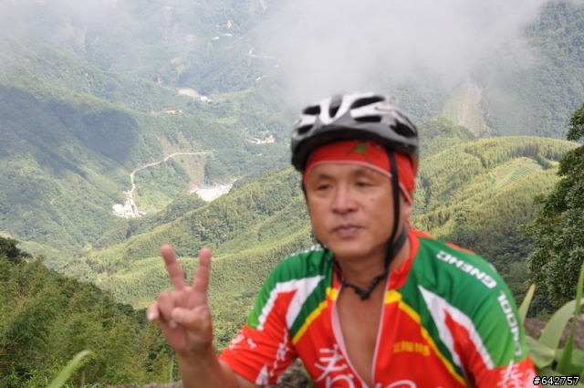 一個仍然炎熱的初秋午後,戀戀後山,深情宇老