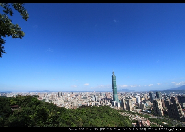 景美的仙跡岩,信義區的象山步道。展望台北盆地的好地點!!