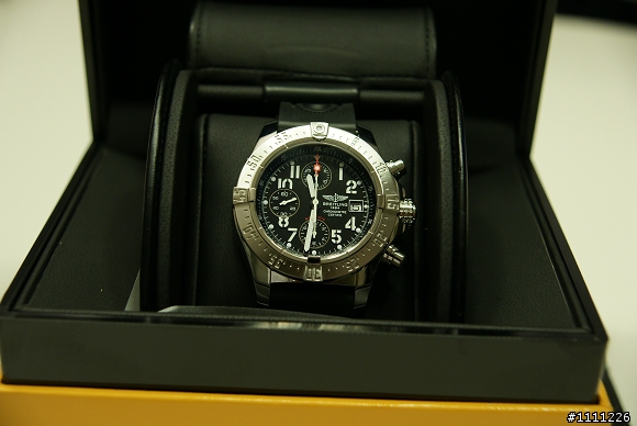 開箱--BREITLING Avenger Skyland 陸空復仇者計時腕錶