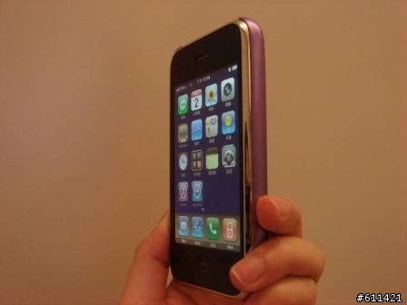iPhone 彩裝登場 :: OZAKI iCoat 亮彩保護殼