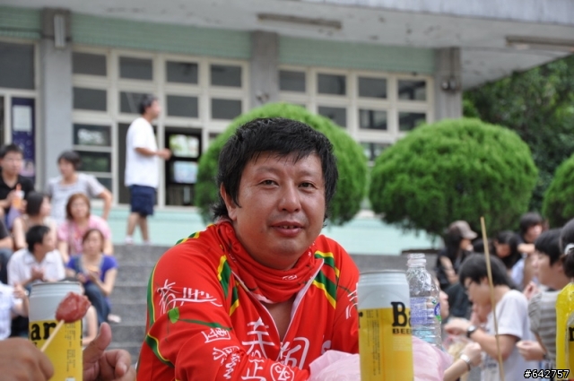 一個仍然炎熱的初秋午後,戀戀後山,深情宇老