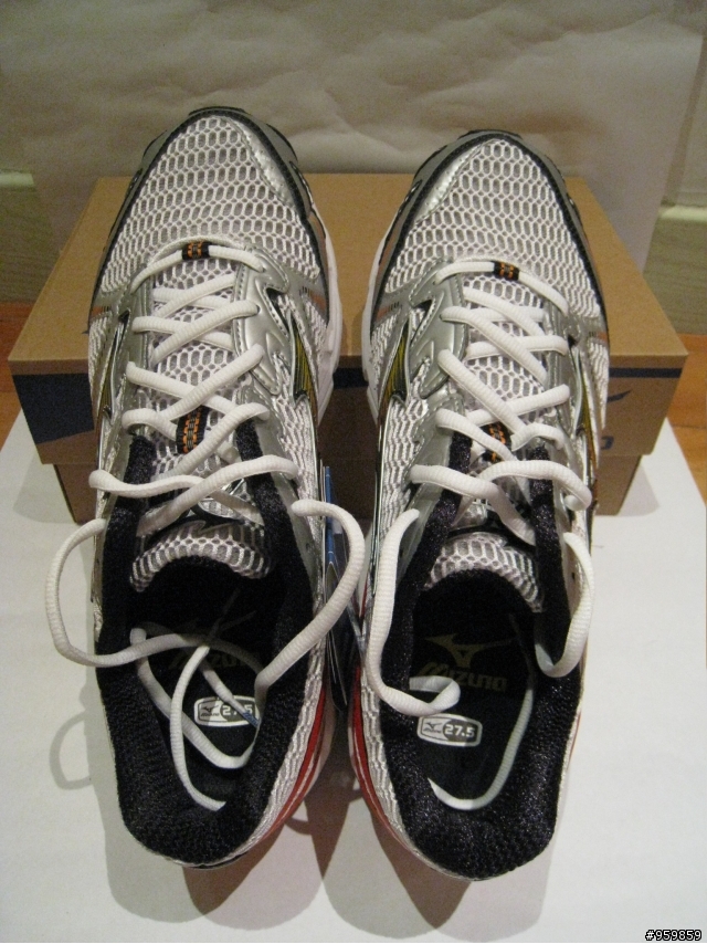 開箱;MIZUNO waverider12 慢跑鞋分享