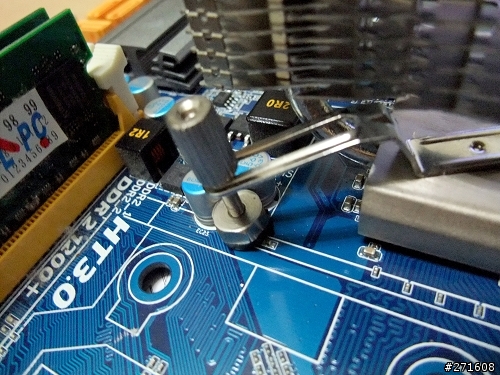 追求空冷溫度壓制~CM V8 & HR-05/IFX