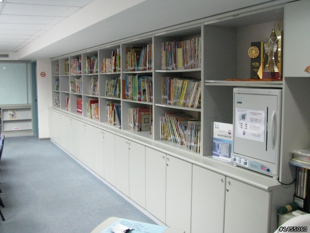 對抗災後疫情的另類疫苗__「圖書紫外線除菌機」開箱文