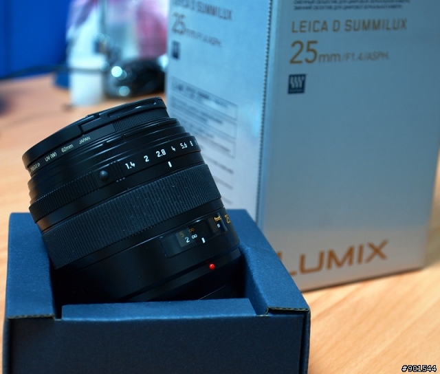Panasonic LEICA D SUMMILUX 25mm/F1.4/ASPH 入手