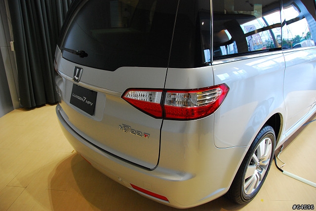 世界初~全新發表,Luxgen7 MPV 外觀+內裝照全紀錄