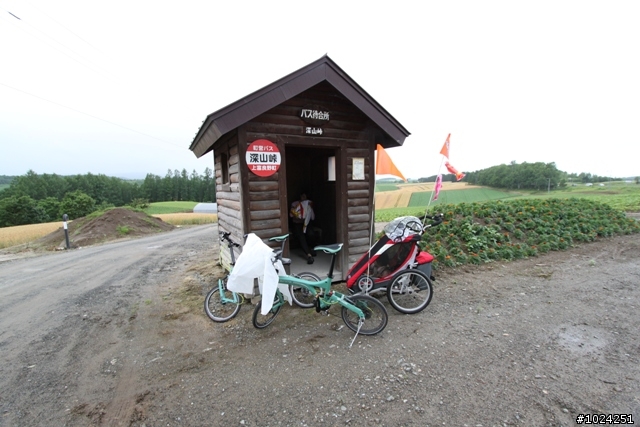 嬰兒拖車的無限可能—北海道の夏日薰風